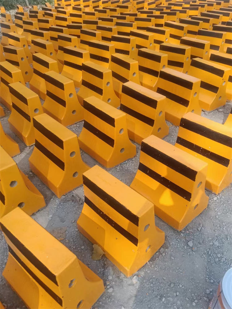 路沿石  隔离墩20